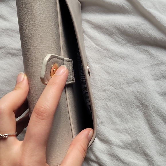 Convertible clutch / purse / shoulder bag - Picture 8 of 8